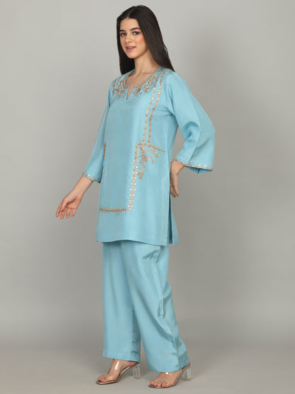 Blue Zari embroidered kurta and pant set