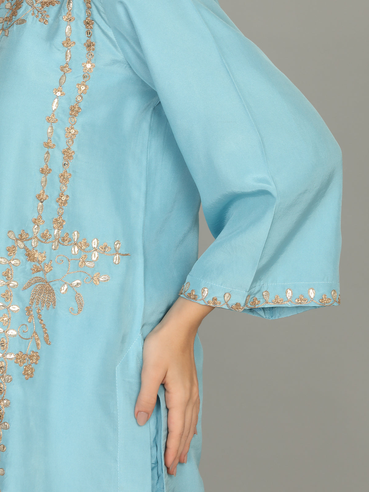 Blue Zari embroidered kurta and pant set