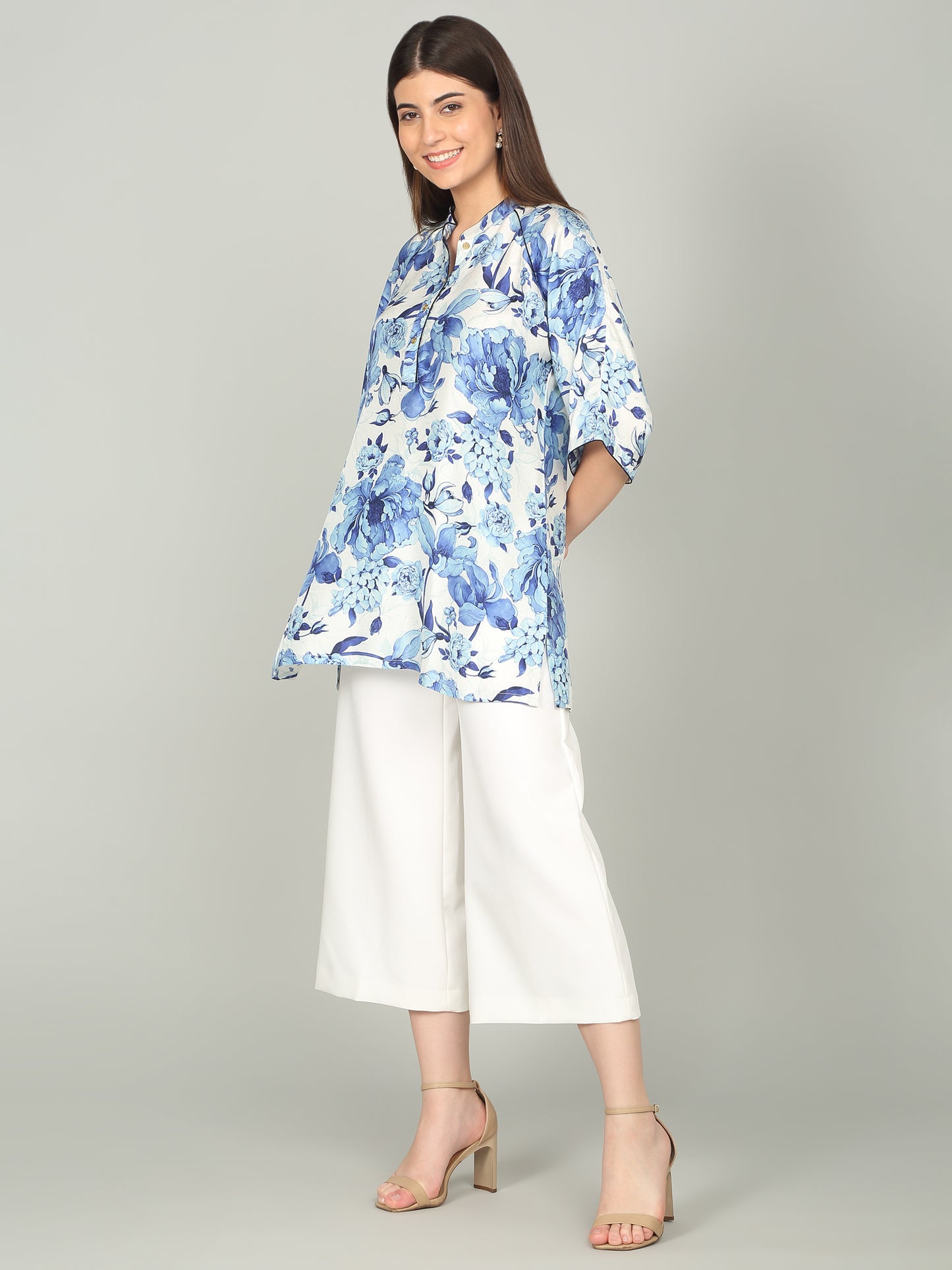 BLUE MIRAGE - Floral Tunic