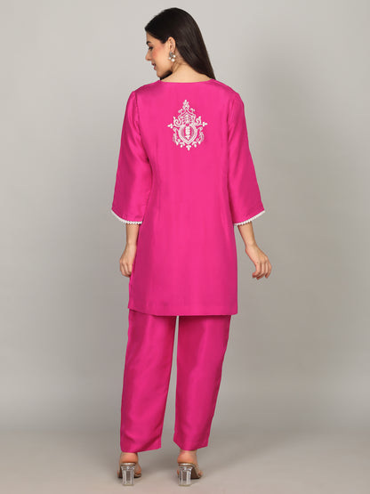 FUSCHIA NOOR