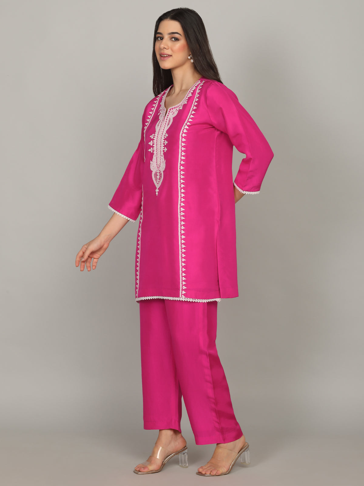 FUSCHIA NOOR