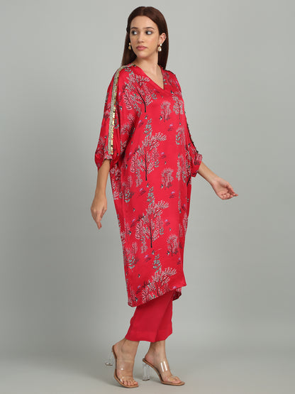 BREACH CANDY - Kaftan with embroidered lace on shoulder